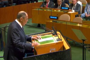 russia-continua-aberta-a-negociar-fim-da-guerra,-mas-precisa-de-garantias,-diz-chanceler-na-onu