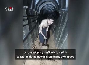 video-do-hamas-mostra-refem-israelense-cavando-a-propria-cova-em-gaza